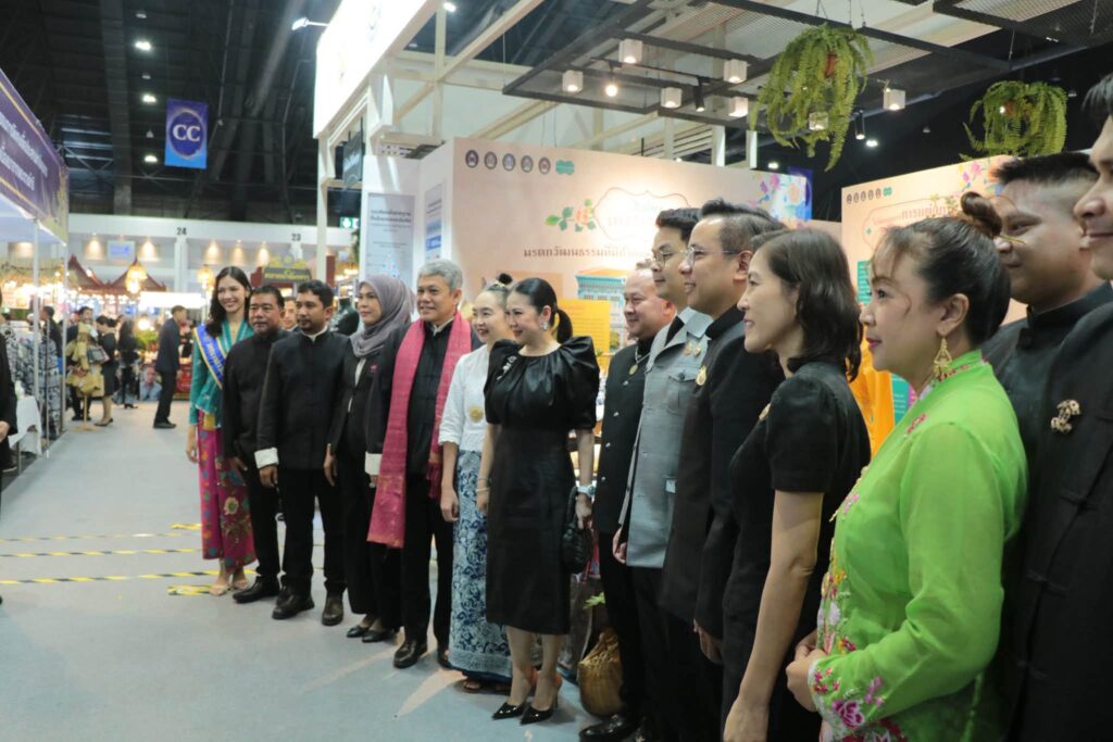 มรส. ร่วมงาน “ศิลปาชีพ ประทีปไทย OTOP หลอมดวงใจด้วยพระบารมี” ประจำปี ๒๕๖๙